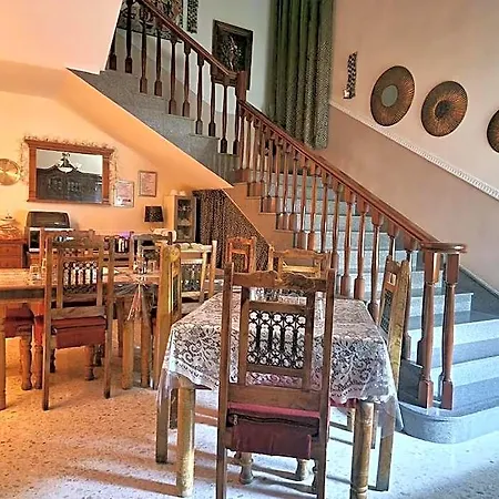 Hotel Spacious, Traditional House In The Center Of Malta 4*